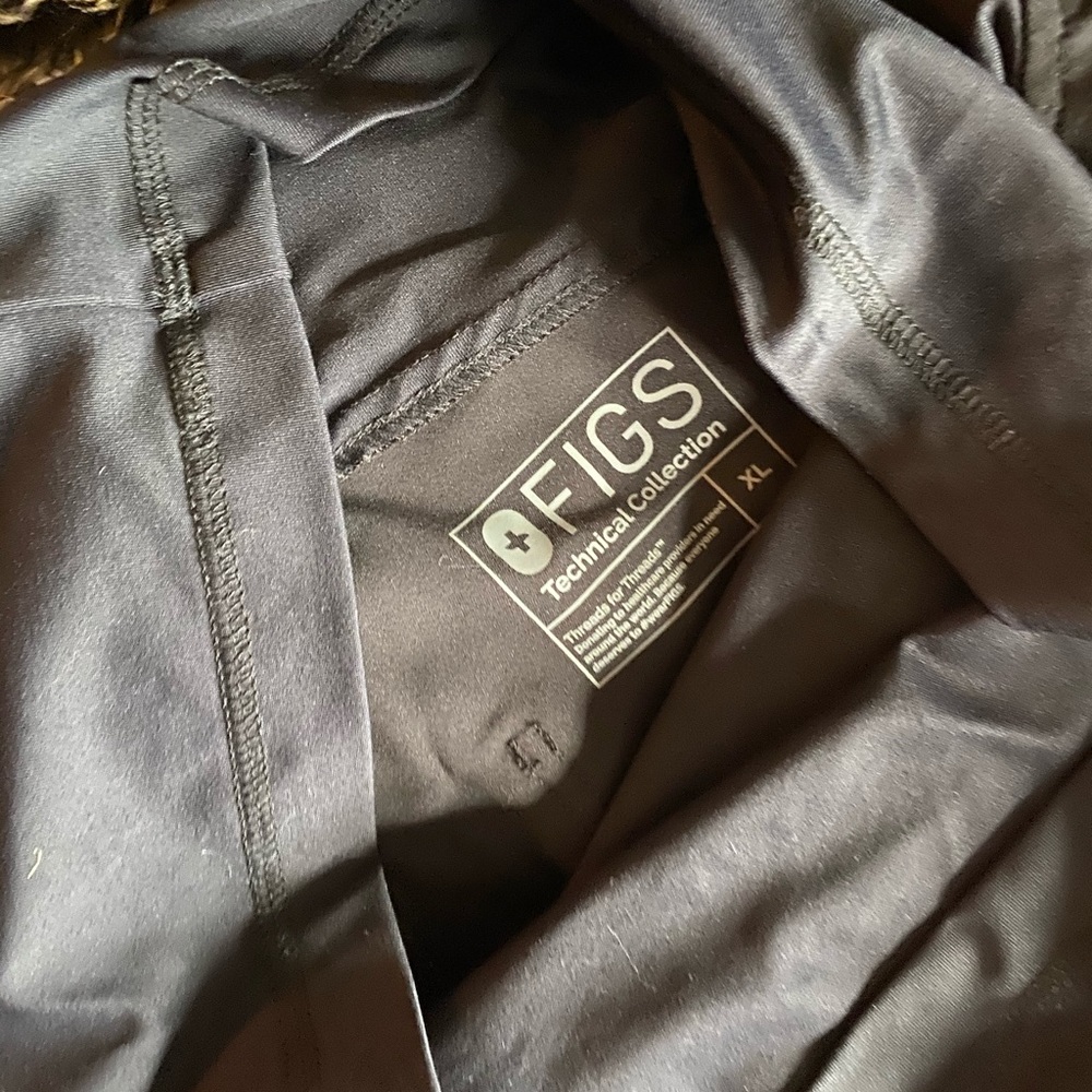 Figs maternity scrub pants, never worn, XL black